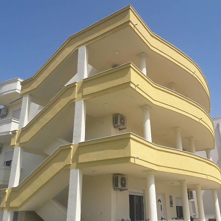 Korac Apartments Улцин Екстериор снимка