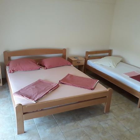 Korac Apartments Улцин Екстериор снимка