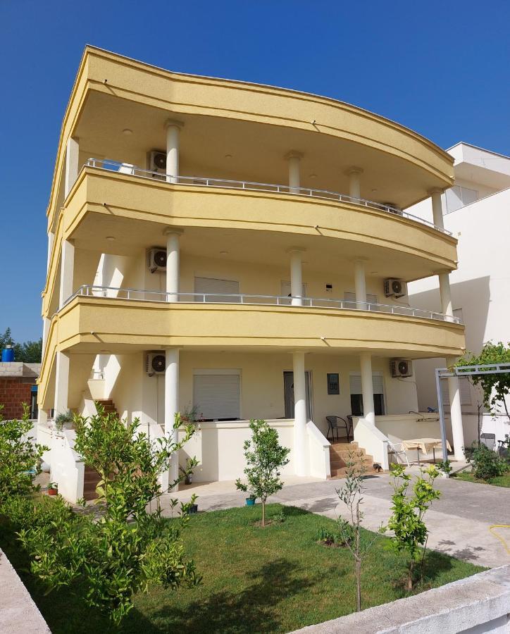 Korac Apartments Улцин Екстериор снимка