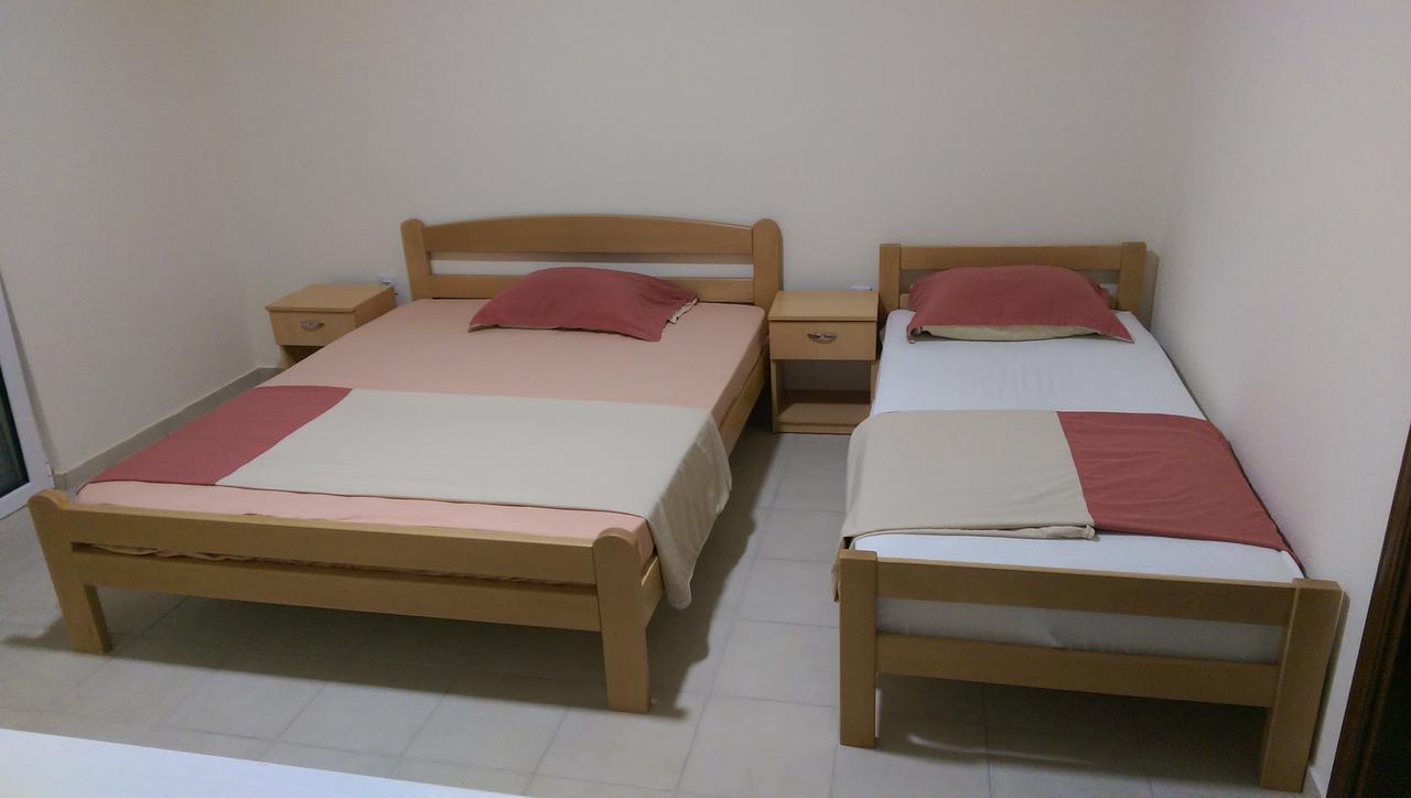 Korac Apartments Улцин Екстериор снимка