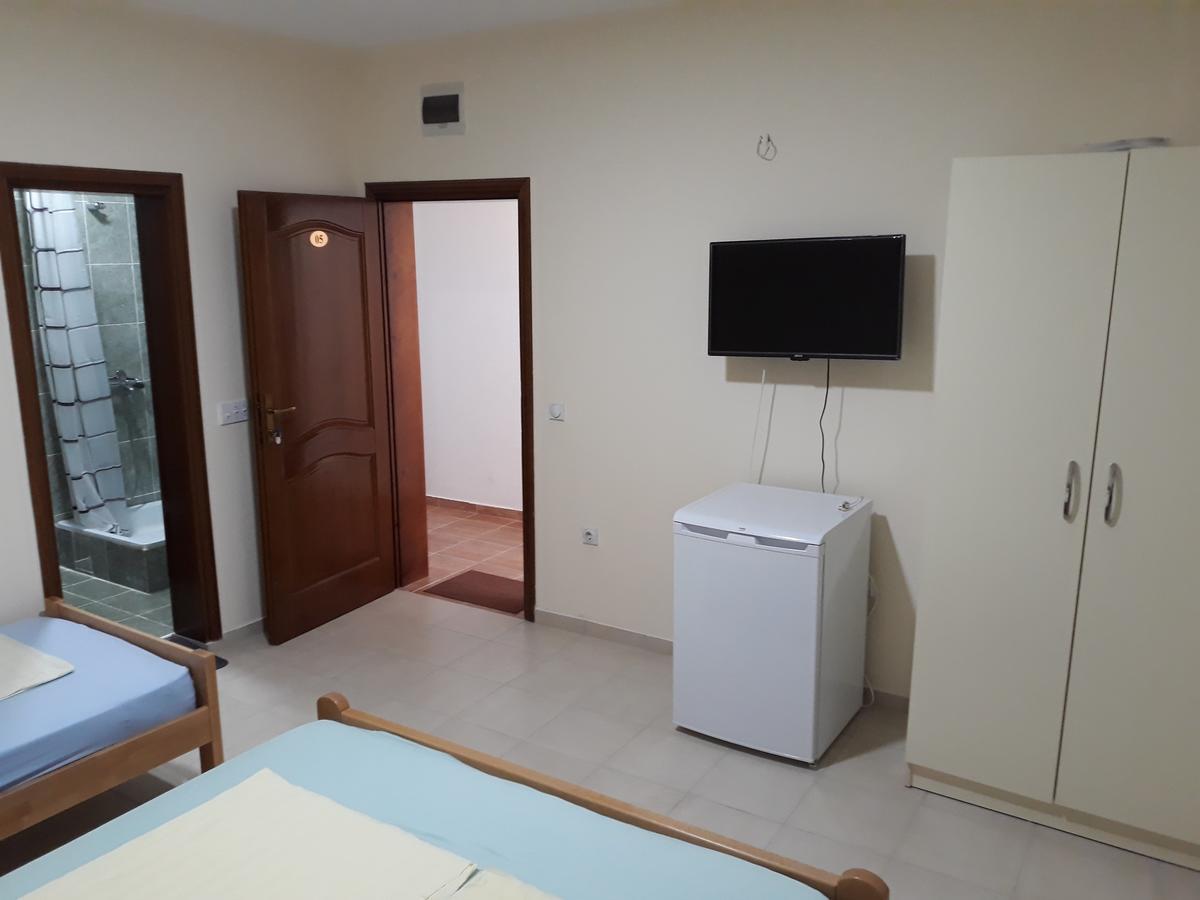 Korac Apartments Улцин Екстериор снимка