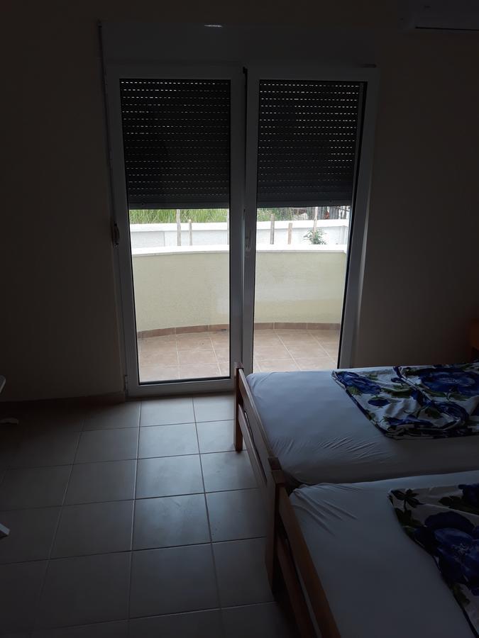 Korac Apartments Улцин Екстериор снимка