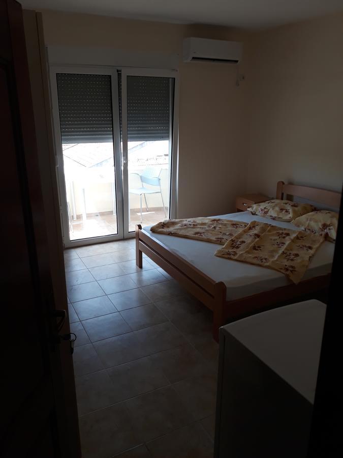Korac Apartments Улцин Екстериор снимка