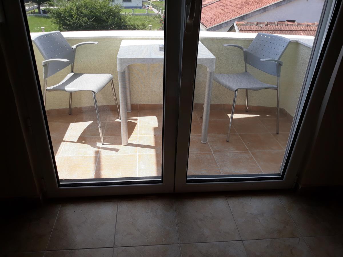 Korac Apartments Улцин Екстериор снимка