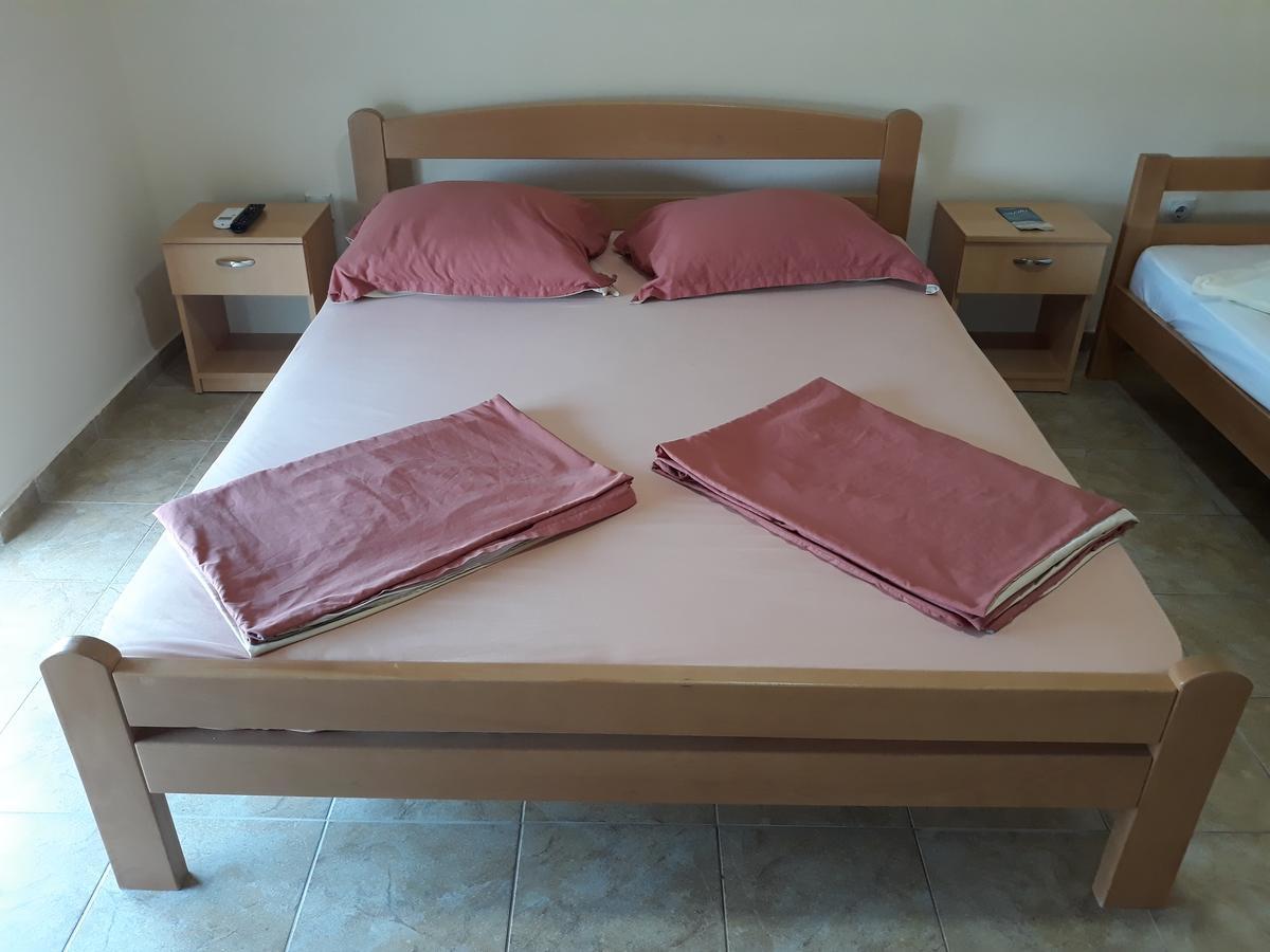 Korac Apartments Улцин Екстериор снимка